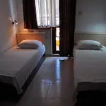 Family Daf 招待所 奥布佐尔