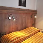 Family Daf 招待所