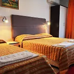 Family Daf 招待所