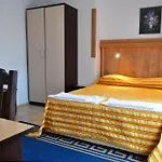 Family Daf 招待所 奥布佐尔