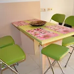 Family Daf 招待所 奥布佐尔