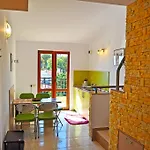 招待所 Family Daf 4*