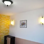 招待所 Family Daf 4*