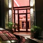 招待所 Family Daf 4*