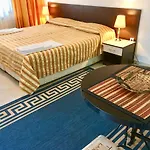 Family Daf 招待所