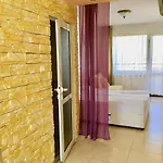 Family Daf 招待所