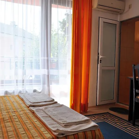 בית הארחה Family Daf אובזור