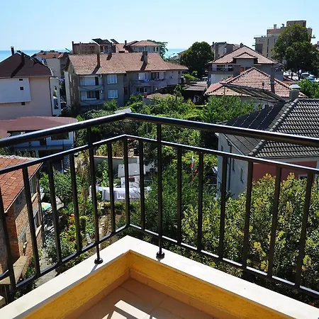 Family Daf Guest house